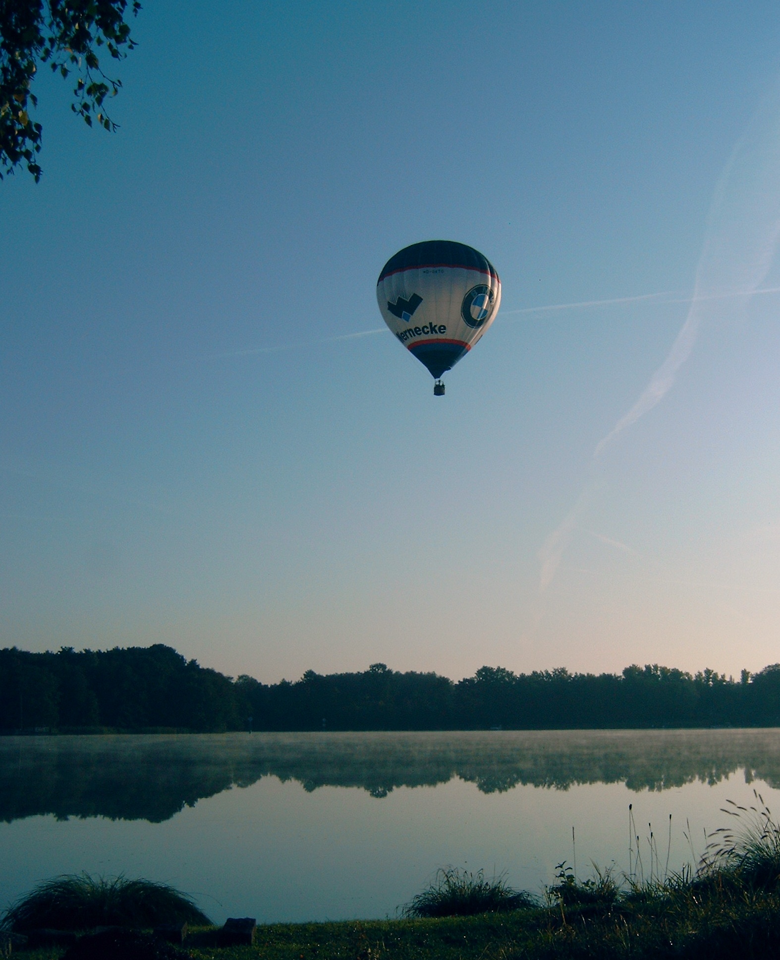 Ballon ber dem See